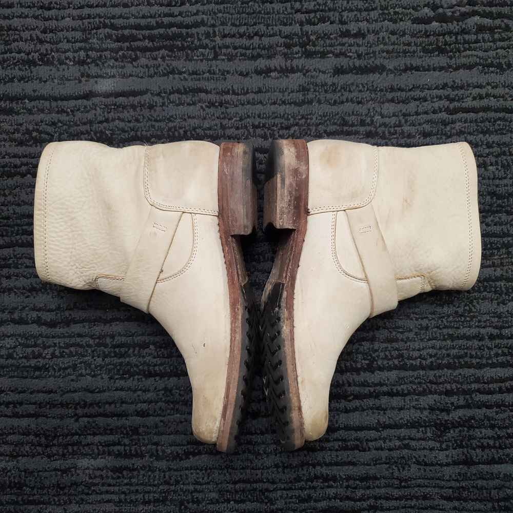 FRYE Size 6 Cream/Natural Veronica Full Grain Leather Moto Ankle Bootie - Picture 3 of 8